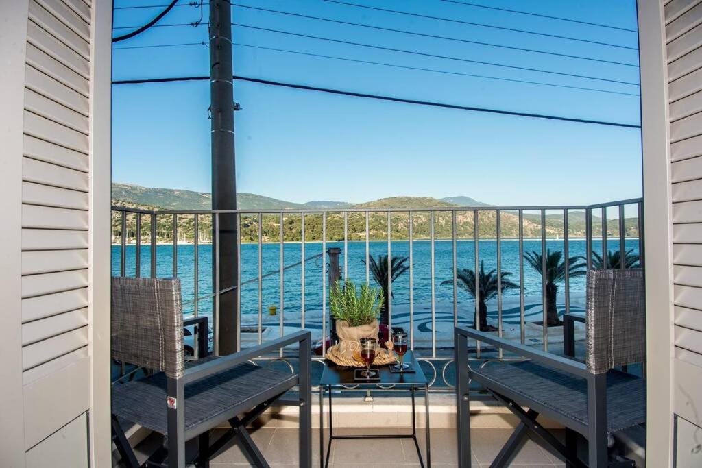 A & B Minimal Suite With Sea View In Argostoli Ngoại thất bức ảnh
