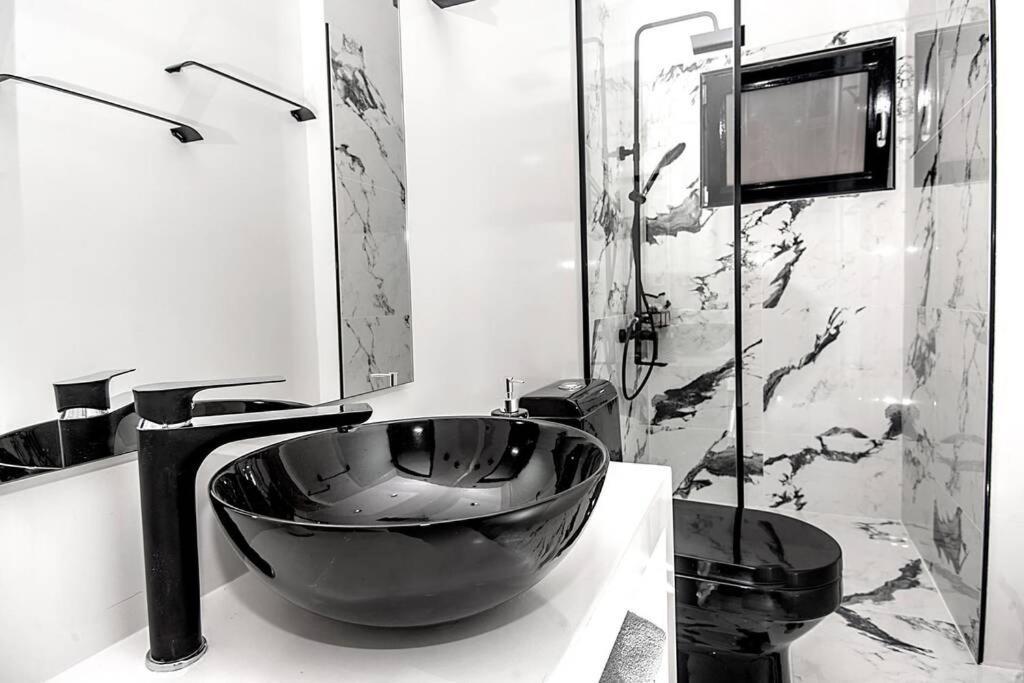 A & B Minimal Suite With Sea View In Argostoli Ngoại thất bức ảnh