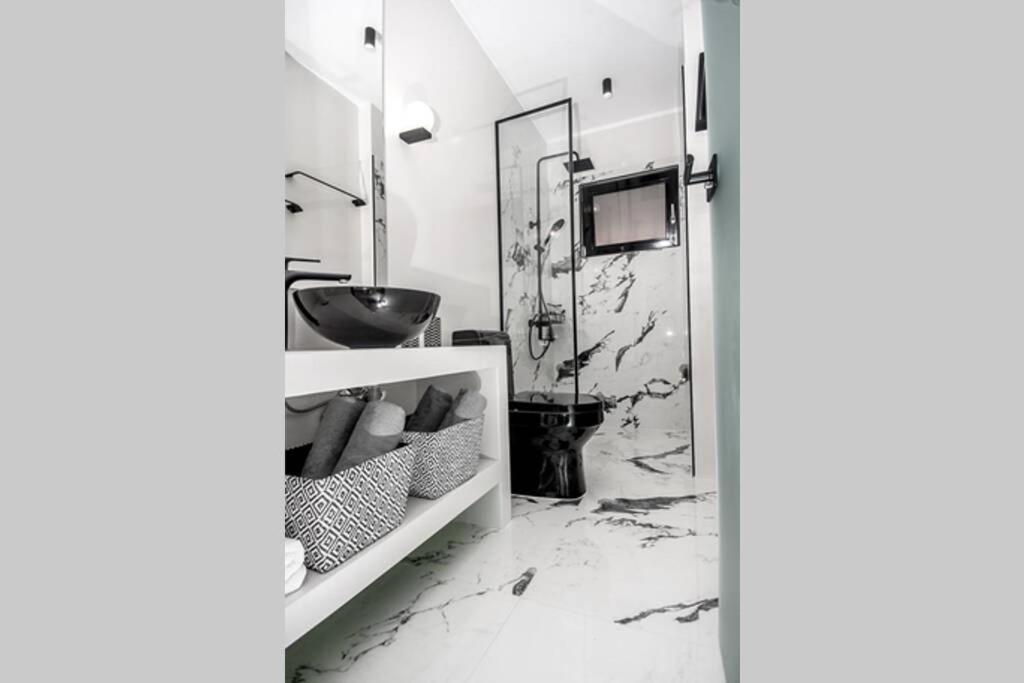 A & B Minimal Suite With Sea View In Argostoli Ngoại thất bức ảnh