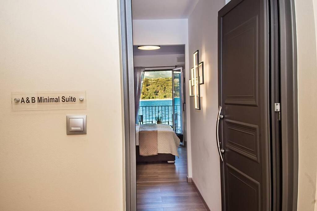 A & B Minimal Suite With Sea View In Argostoli Ngoại thất bức ảnh