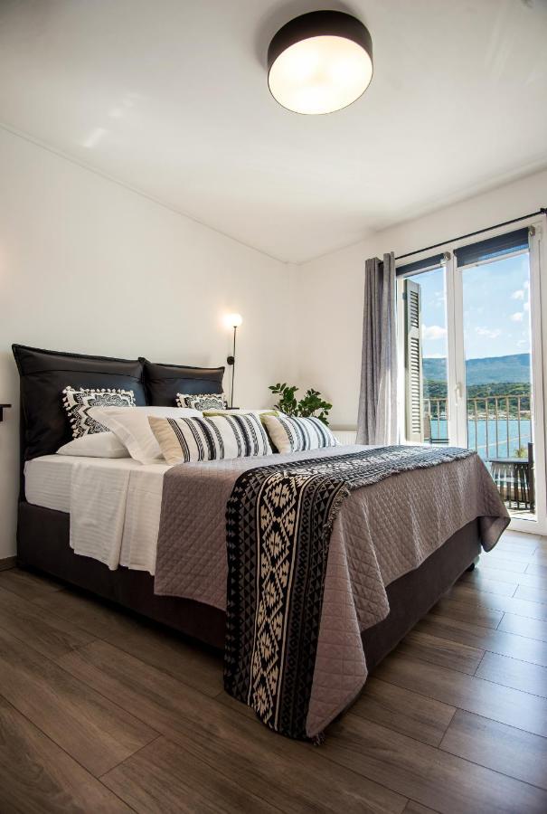 A & B Minimal Suite With Sea View In Argostoli Ngoại thất bức ảnh