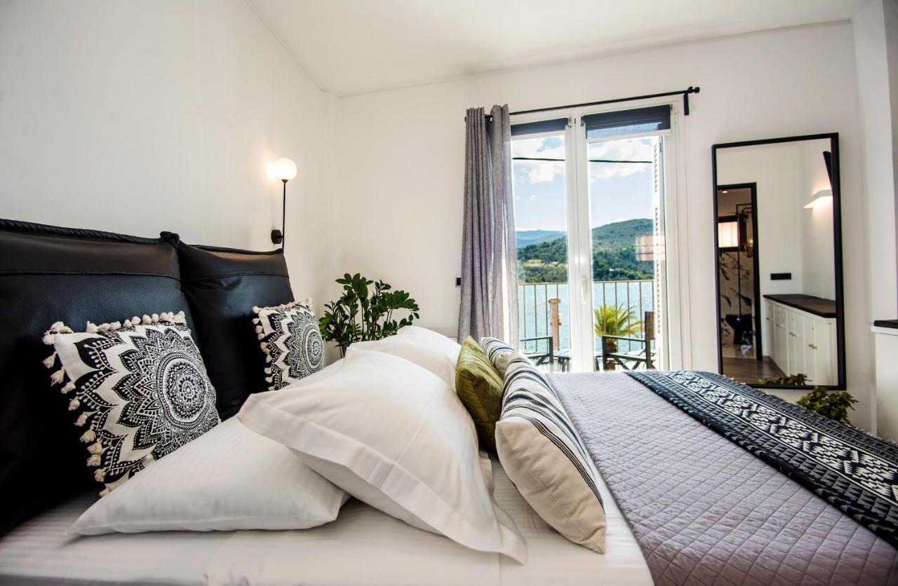 A & B Minimal Suite With Sea View In Argostoli Ngoại thất bức ảnh