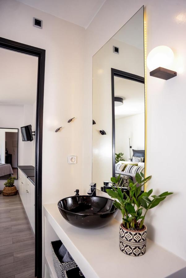 A & B Minimal Suite With Sea View In Argostoli Ngoại thất bức ảnh